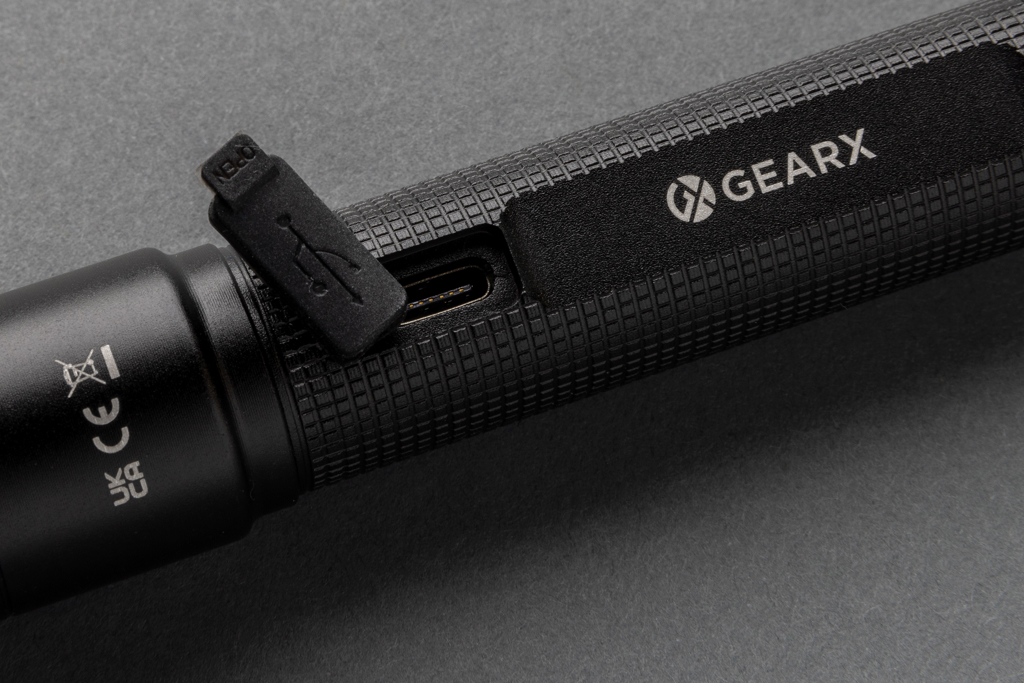Gear X Taschenlampe aus RCS recycelt. Aluminium mit USB-Akku