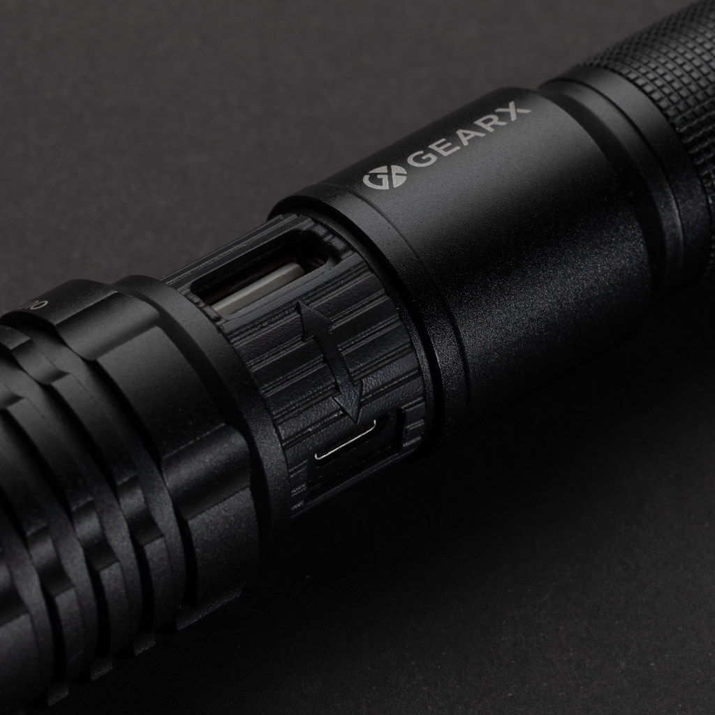 Gear X wiederaufladbare USB Taschenlampe