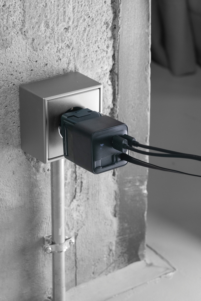 Urban Vitamin Mendocino 65W GaN-Charger mit einziehb. Kabel