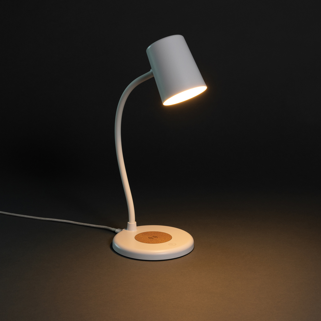 Zenara 15W Schreibtischlampe aus RCS rec. Plastik & Kork