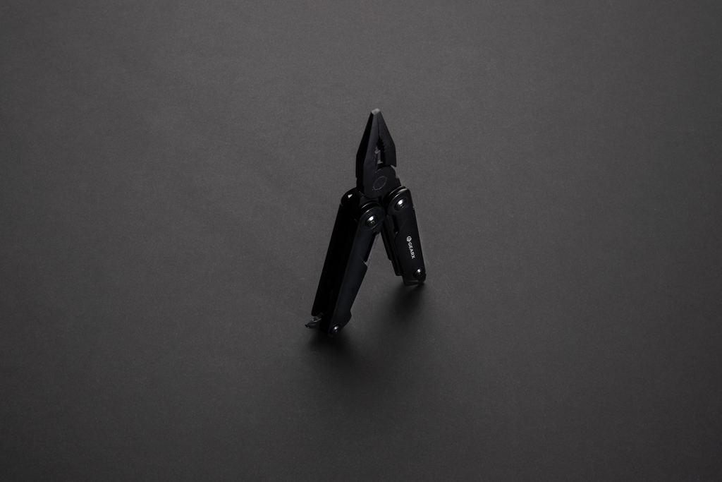 Gear X Multitool mit Zange