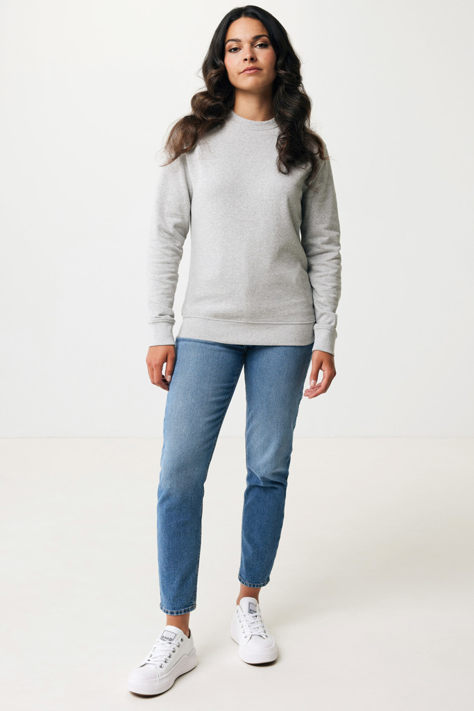 IQONIQ Denali ungefärbt. Rundhals-Sweater aus recycelter BW