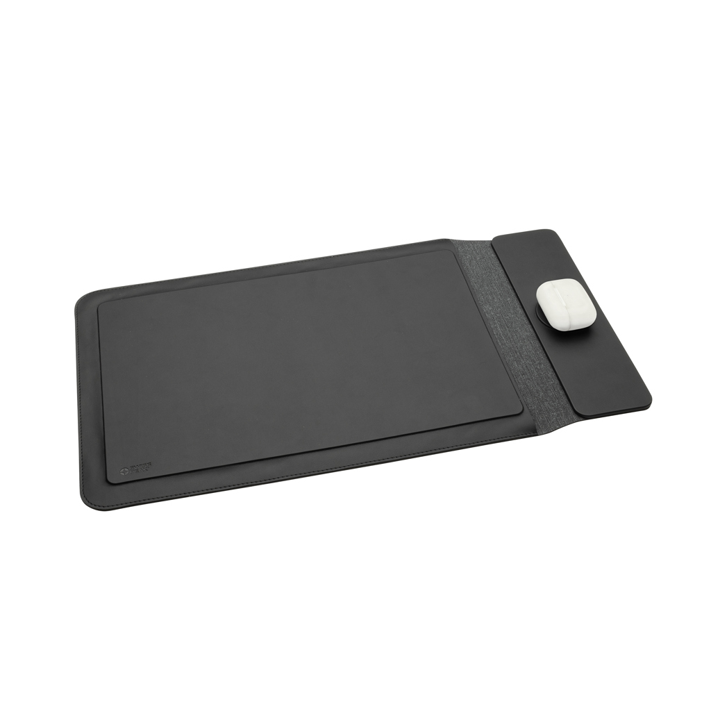 Swiss Peak magnet. 15,6" Laptop-Sleeve mit 15W Ladefunktion