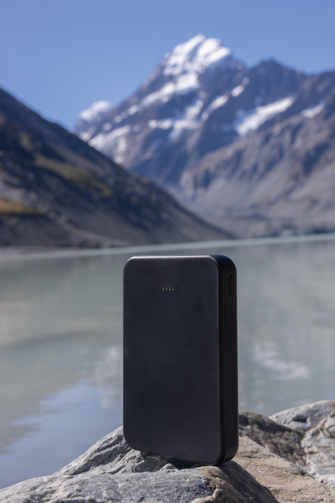 Boostcore 5.000mAh Powerbank aus RCS rec. Kunststoff
