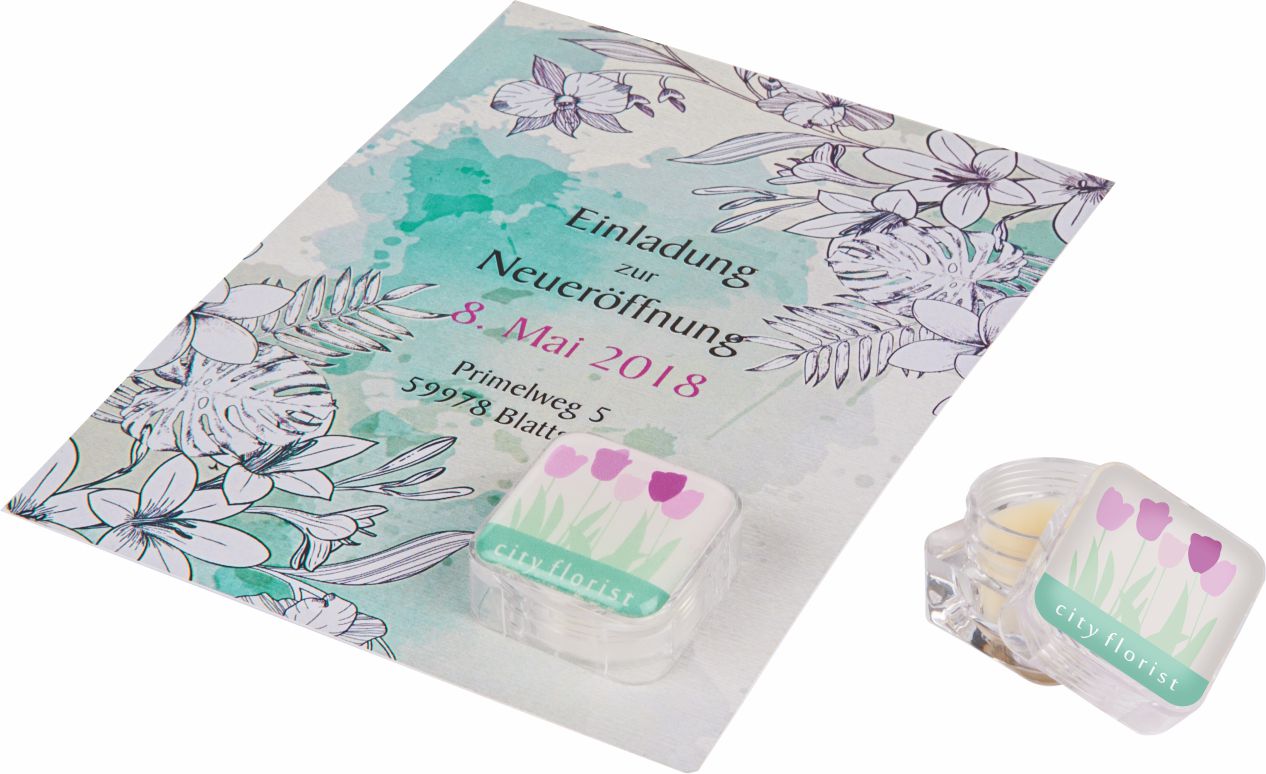 Lippenpflege im transparenten Kubus mit Karte "Lipcare Cube Card"