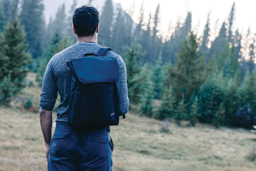 Swiss Peak Fern AWARE™ RPET 15,6" Rucksack mit Allover-Zip