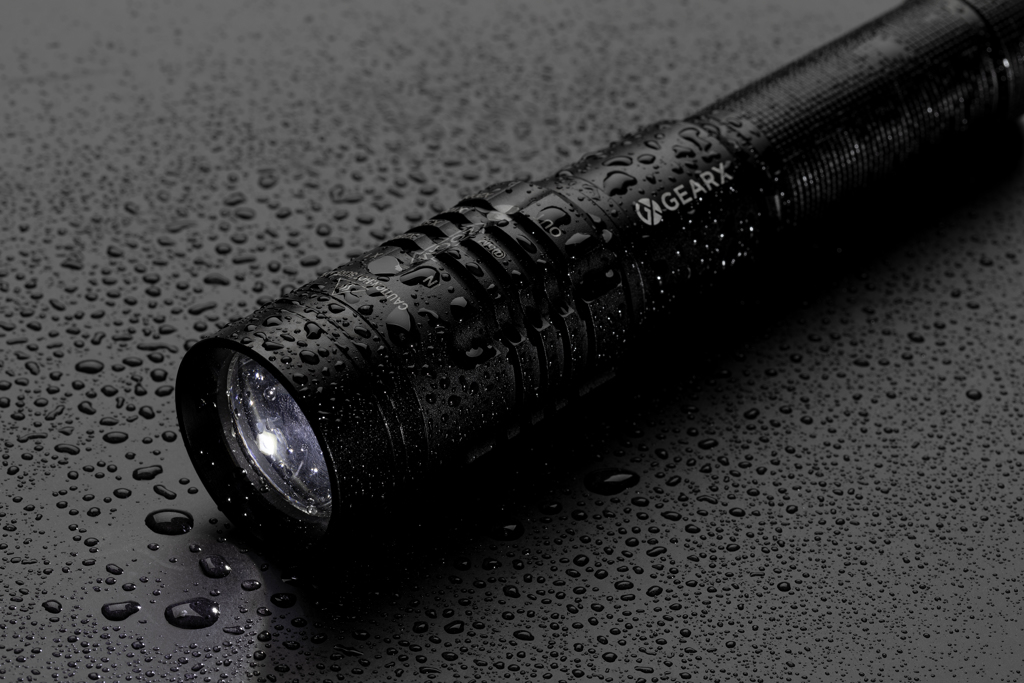 Gear X wiederaufladbare USB Taschenlampe