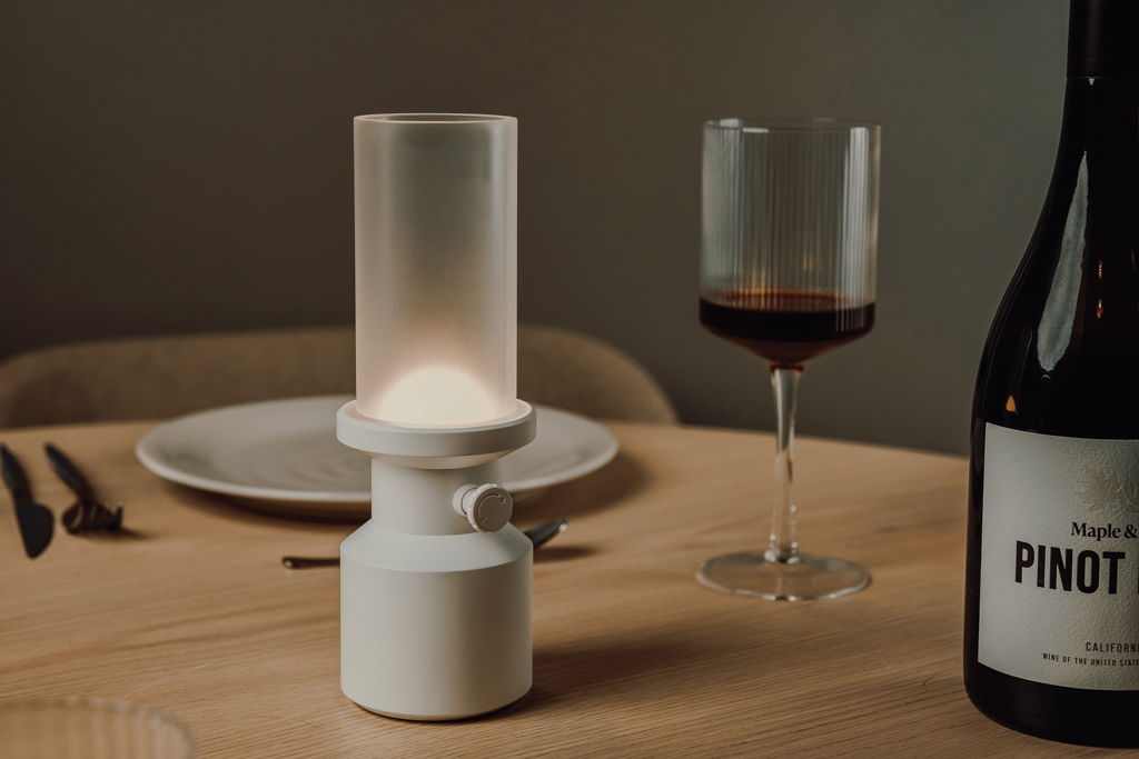VINGA Niori RCS Tischlampe