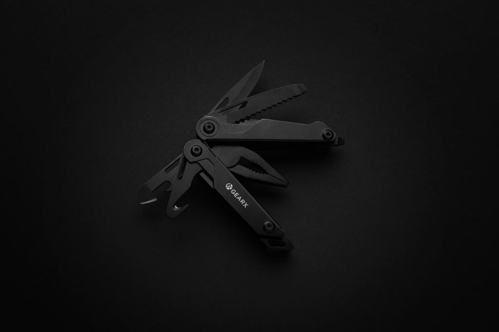 Gear X Multitool mit Zange