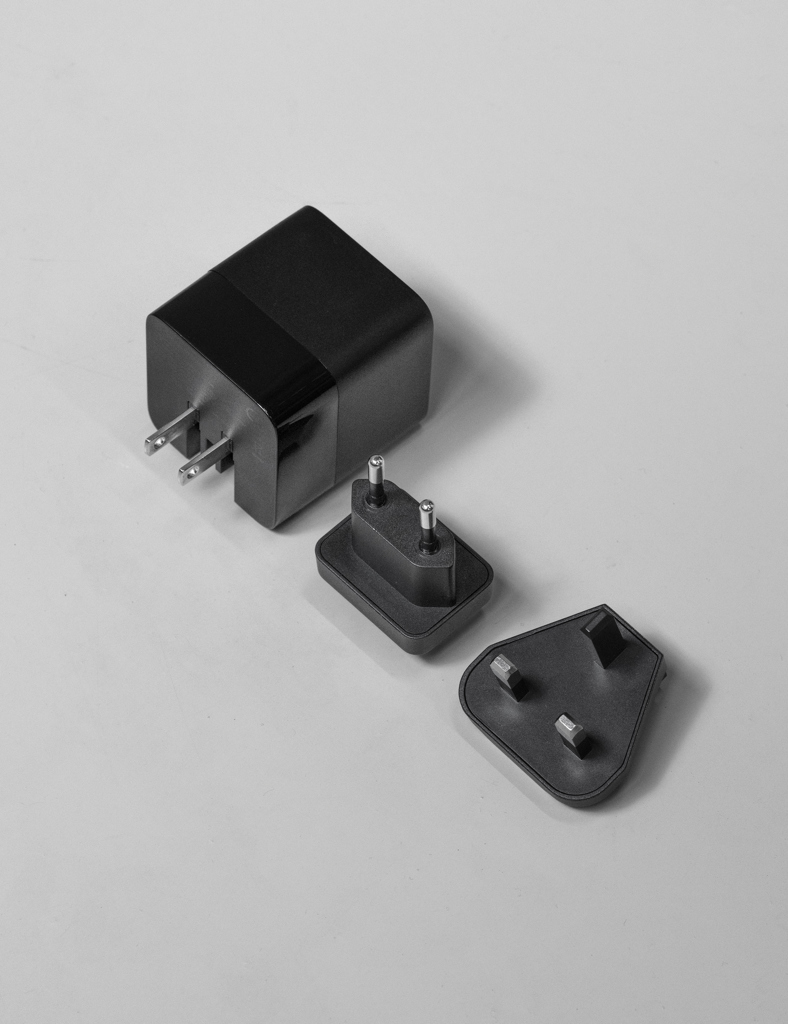 Urban Vitamin Mendocino 65W GaN-Charger mit einziehb. Kabel