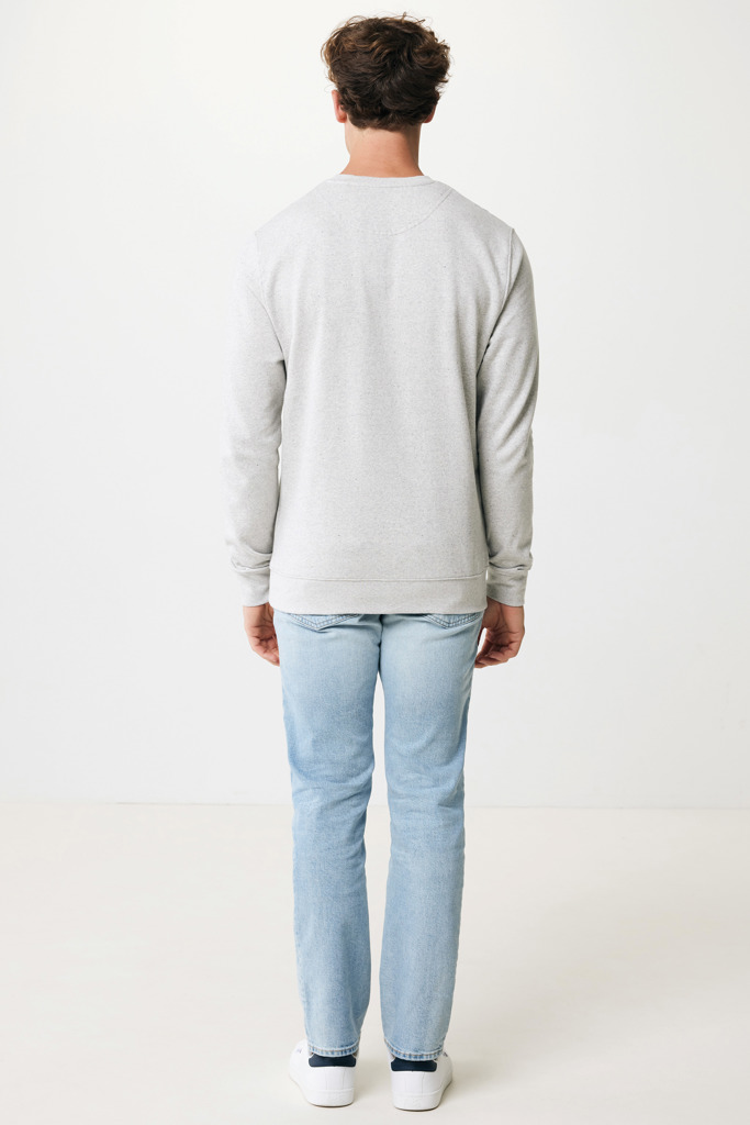 IQONIQ Denali ungefärbt. Rundhals-Sweater aus recycelter BW