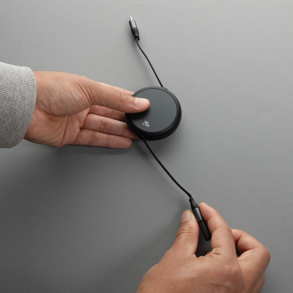 Terra ausziehbares 240W 2-in-1 Kabel aus RCS rec. Aluminium
