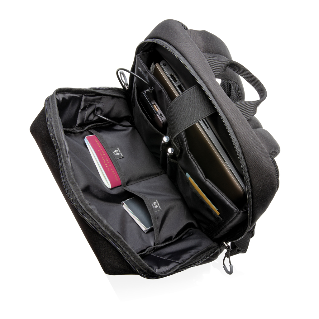Swiss Peak AWARE™ RFID und USB A-Laptop-Rucksack