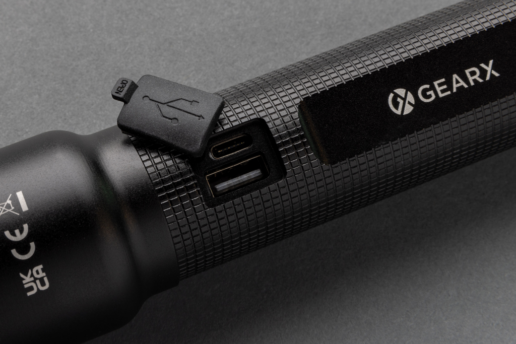 Heavy-Duty USB-Taschenlampe aus RCS recyceltem Aluminium