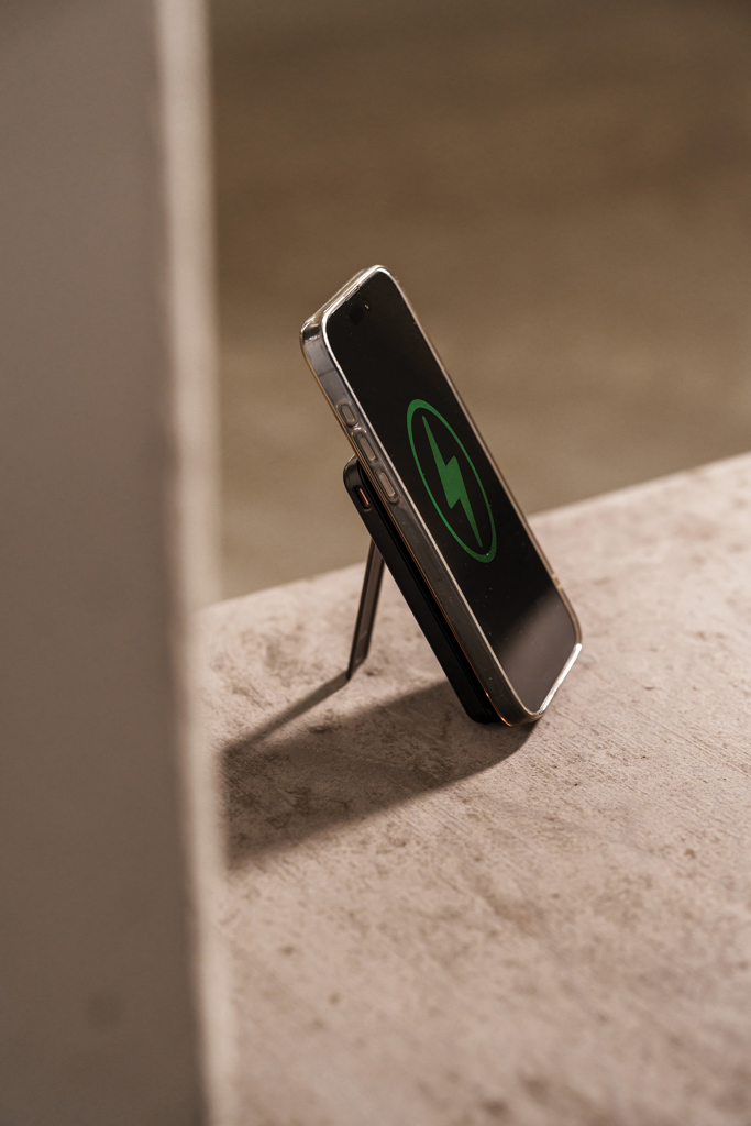 Urban Vitamin Redwood 5-in-1 5.000mAh 20W PD magn. Powerbank