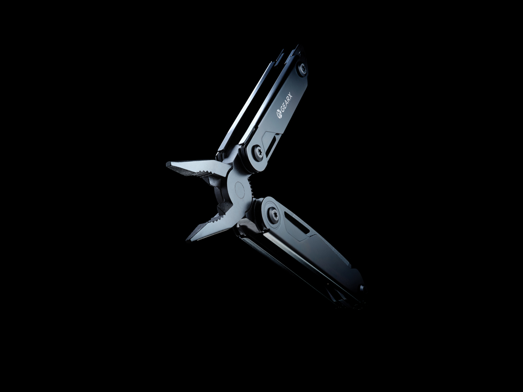 Gear X Multitool mit Zange