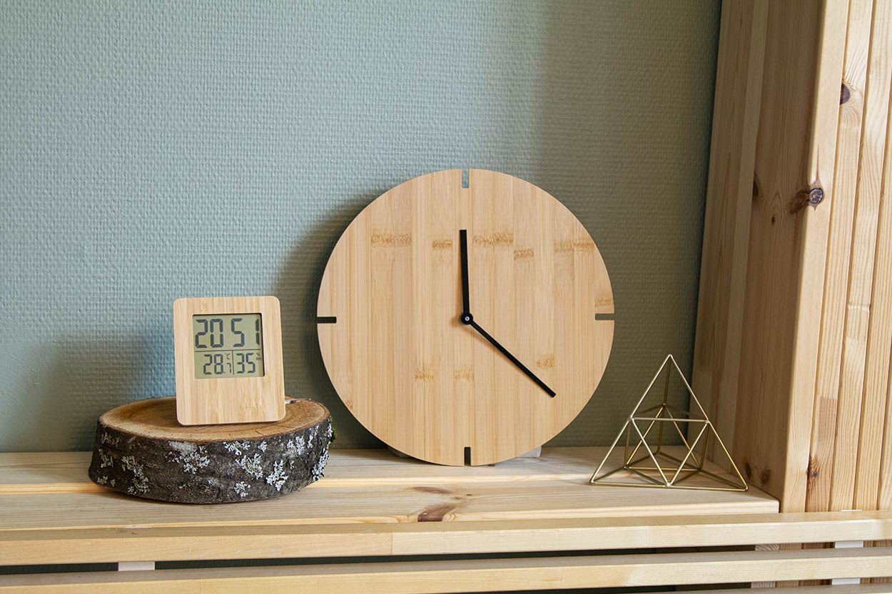 Wanduhr aus Bambus